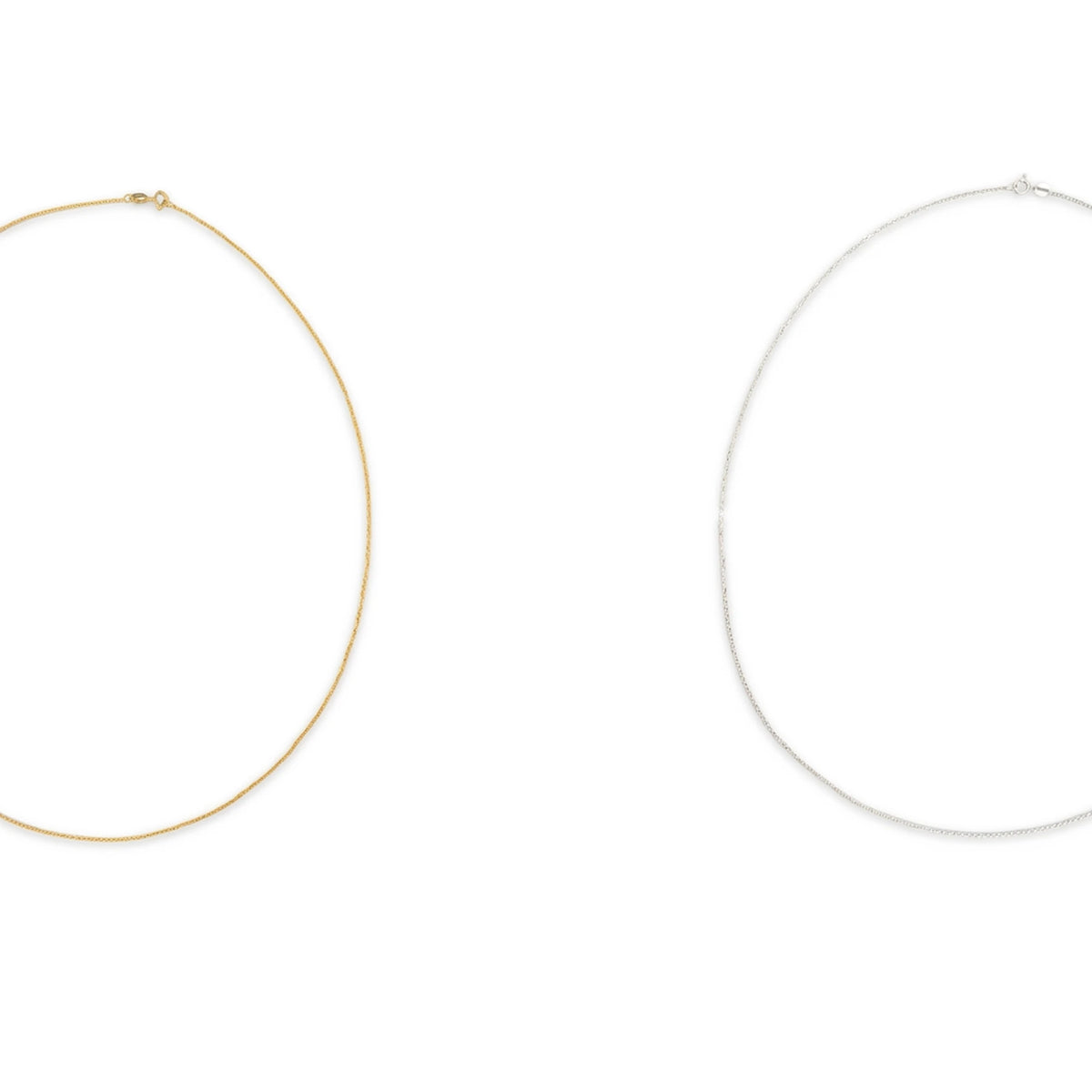 Cadena forzada 035 en plata y en dorado, una junto a otra, para comparar los dos acabados