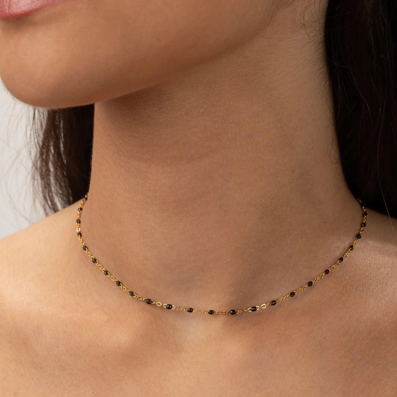 Collar de esmalte con bolitas de colores, accesorio alegre para looks casuales y actuales