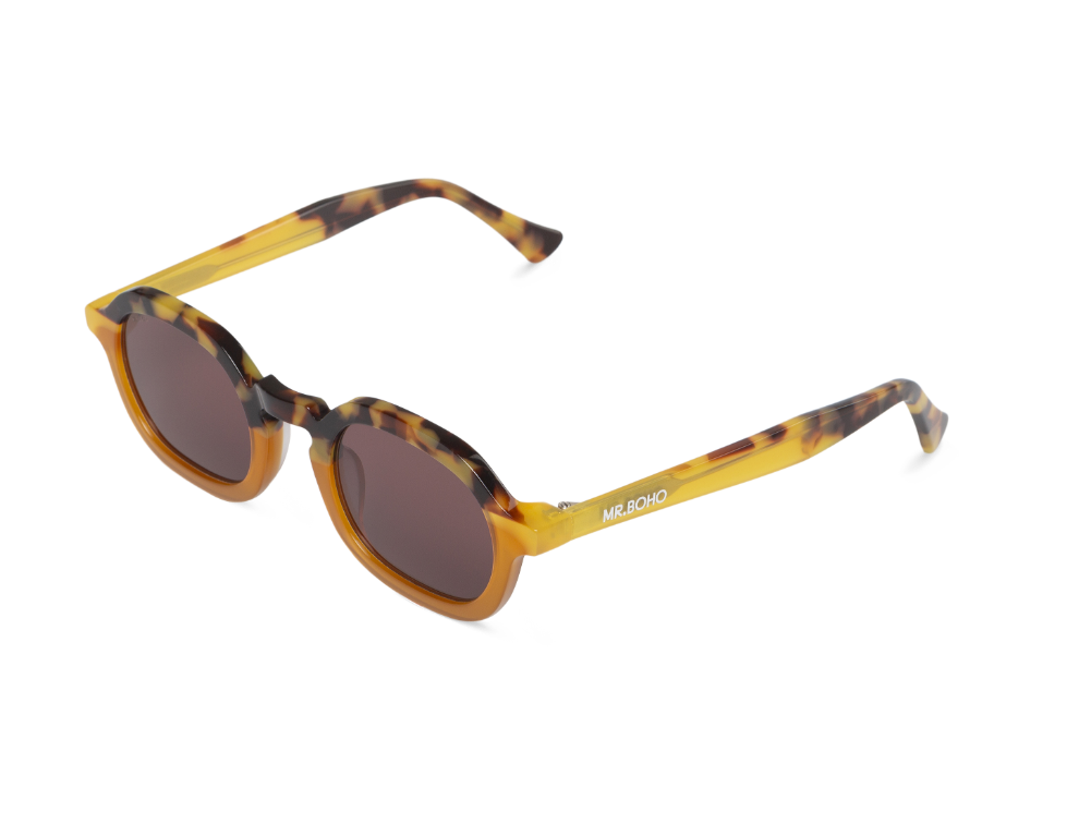 Gafas de sol Mr. Boho ELPATIO Hideout en vista oblicua, mostrando montura y lentes