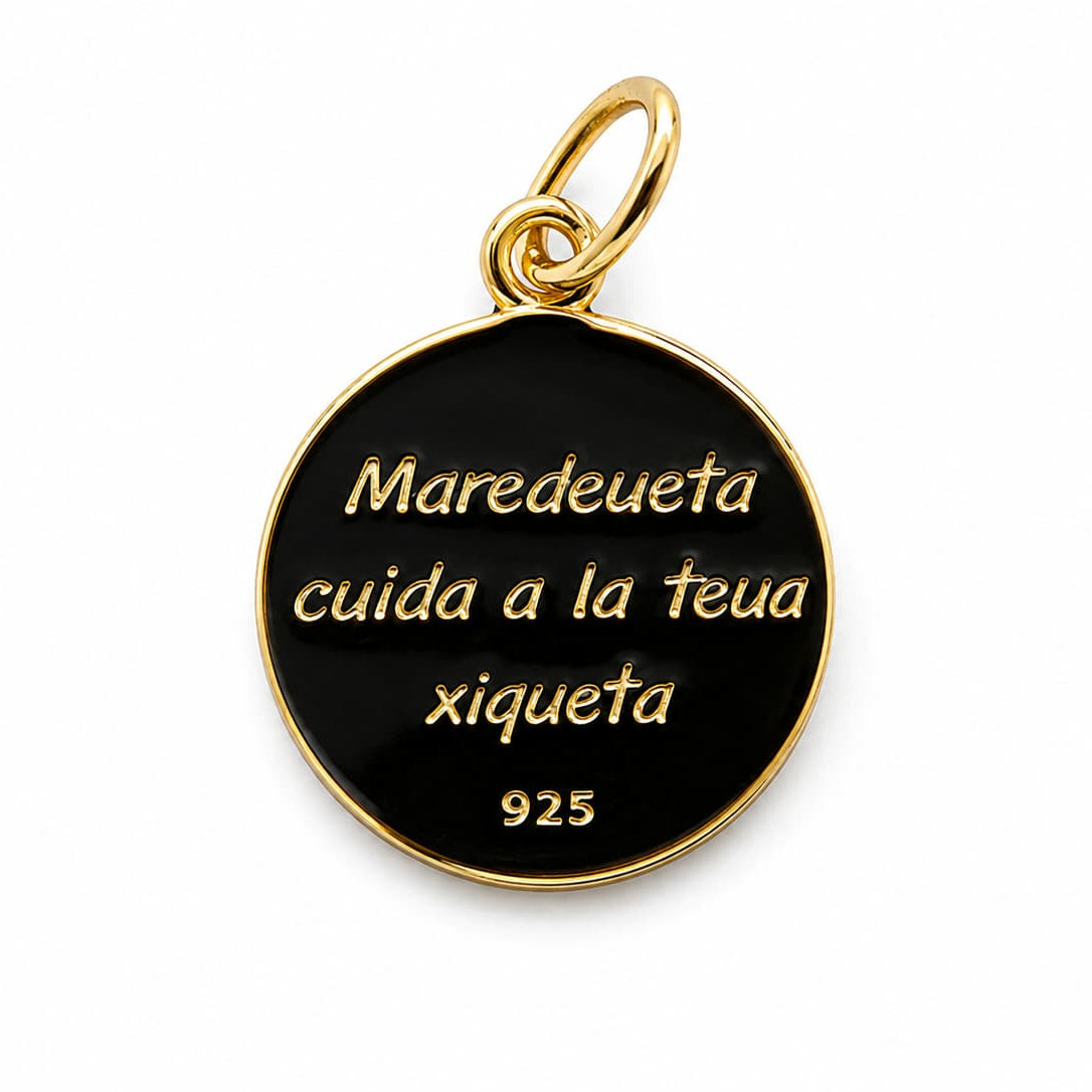 Parte trasera de medalla Maredeueta Virgen de los Desamparados de 15 mm con chapado en oro