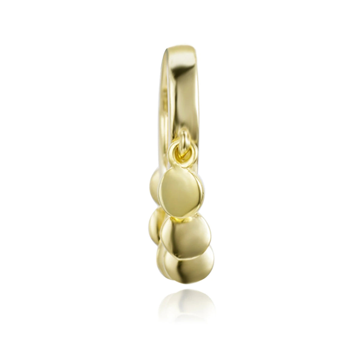 Pendiente Aro con charms colgando en dorado, de perfil con discos colgantes