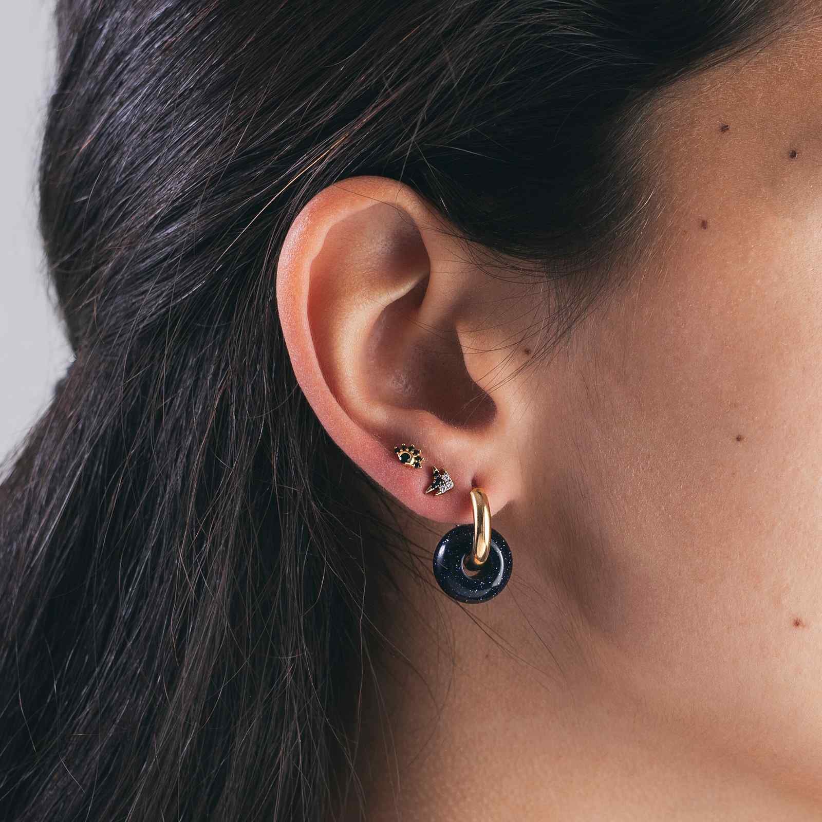Modelo con Pendiente Ojo Destello mini en plata de ley 925 con circonitas