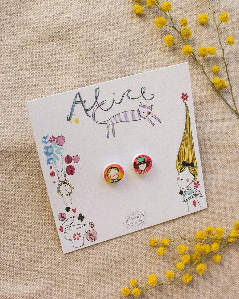 Pendientes Alicia y Sombrerero de Manitas de Plata, diseño original y creativo