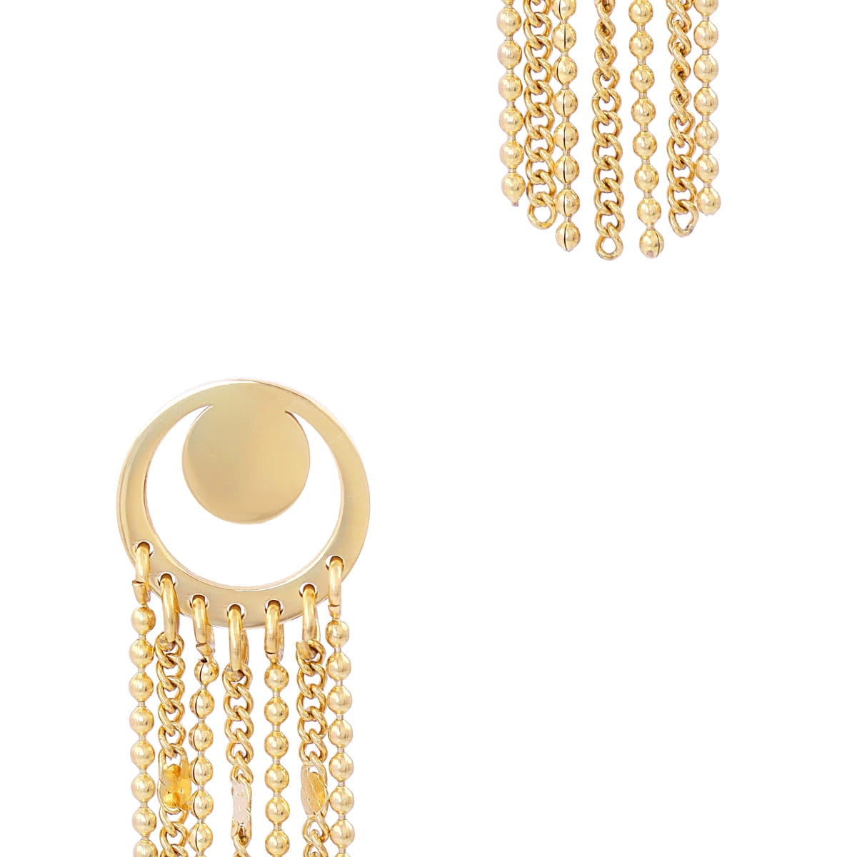 Detalle del anclaje y las cadenas de los Pendientes Rainfall Ethereal en acero