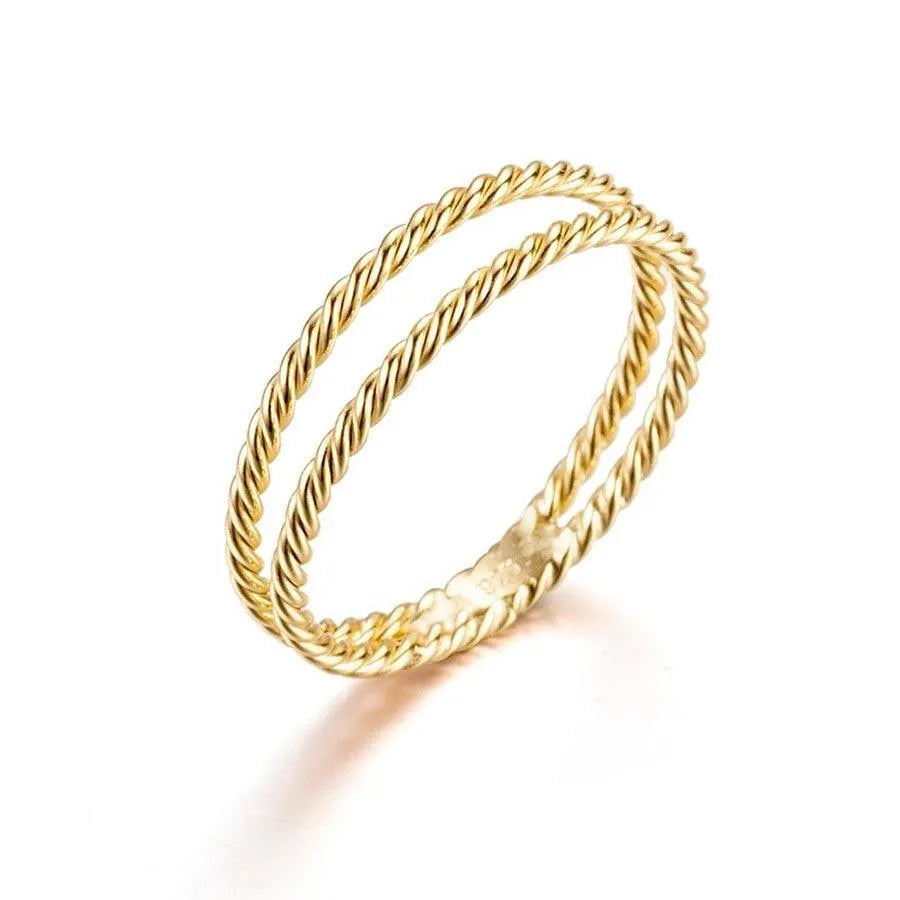 Anillo doble trenzado en plata de ley 925, diseño con textura y acabado elegante
