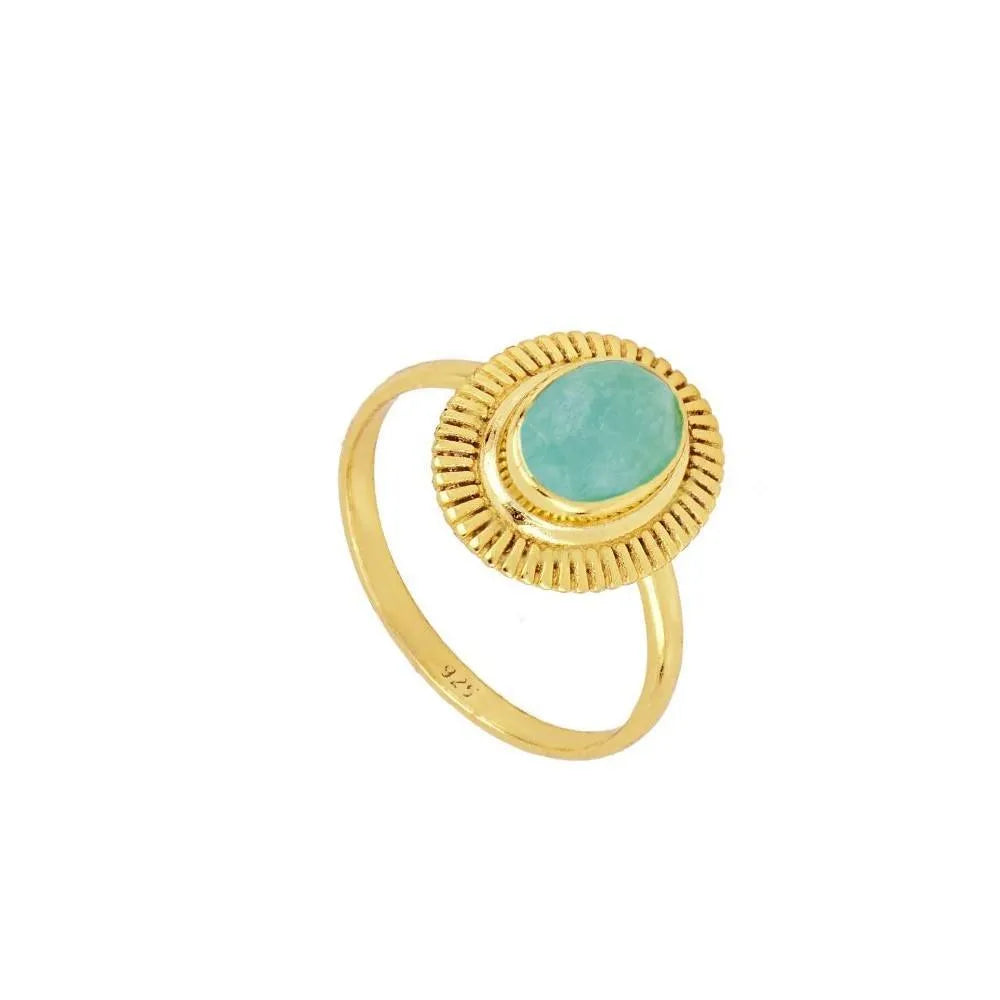 Anillo con piedra ovalada en plata de ley 925, diseño elegante con piedra protagonista