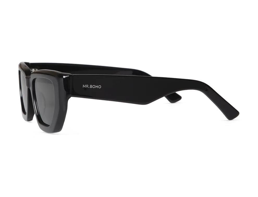 Gafas de sol Mr. Boho MADALENA Black en vista oblicua, mostrando montura y lentes