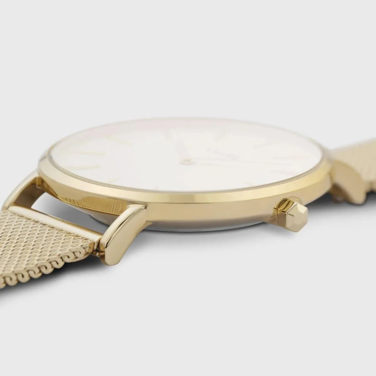 Detalle del reloj Cluse Boho Chic Mesh Gold White en oro