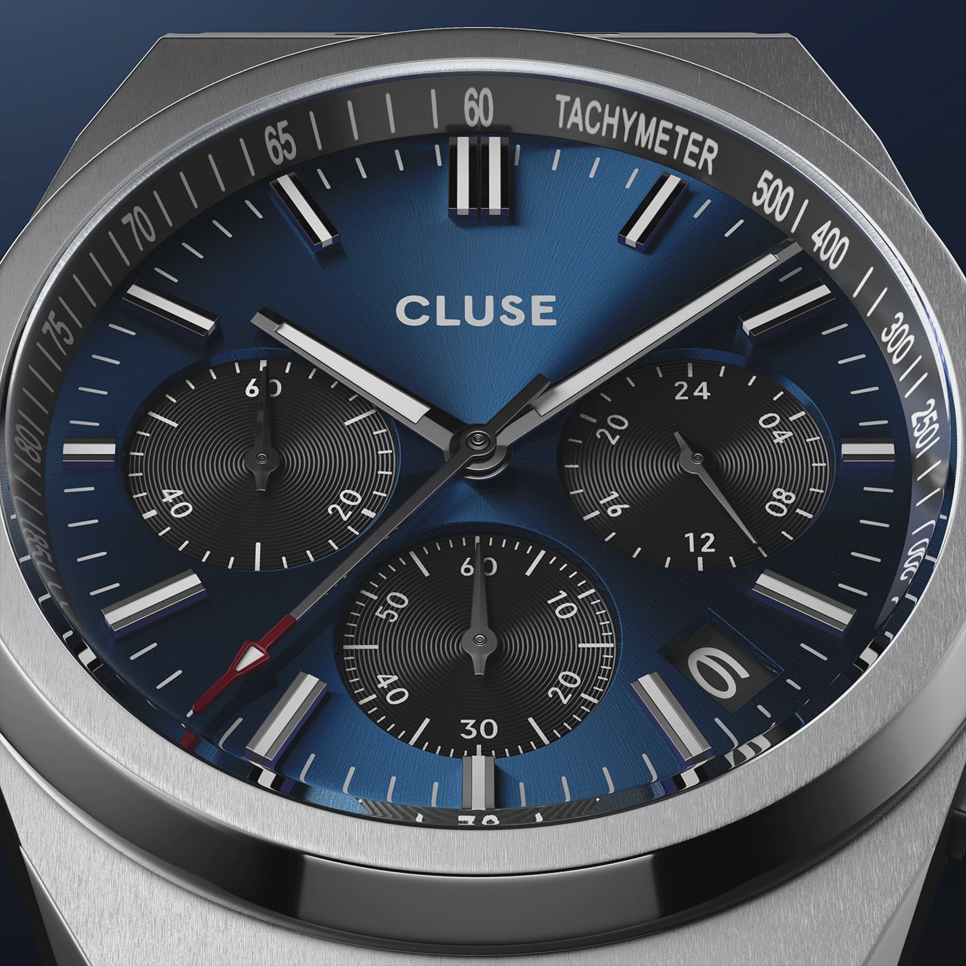 Detalle esfera del Reloj Cluse Vigoureux Multifunción con esfera azul y caja plateada