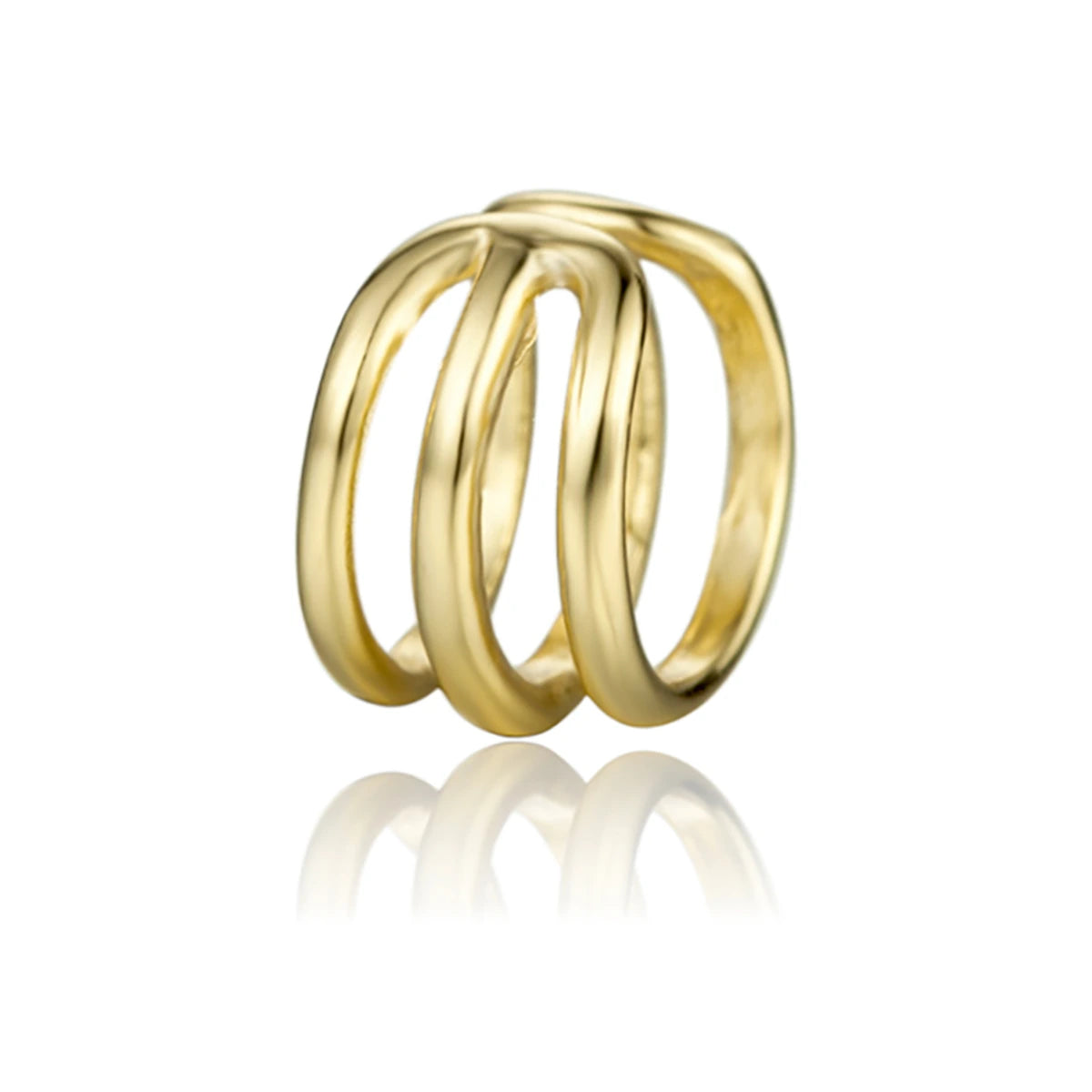 Ear Cuff Aro Triple Mini en dorado, en diagonal con tres aros superpuestos
