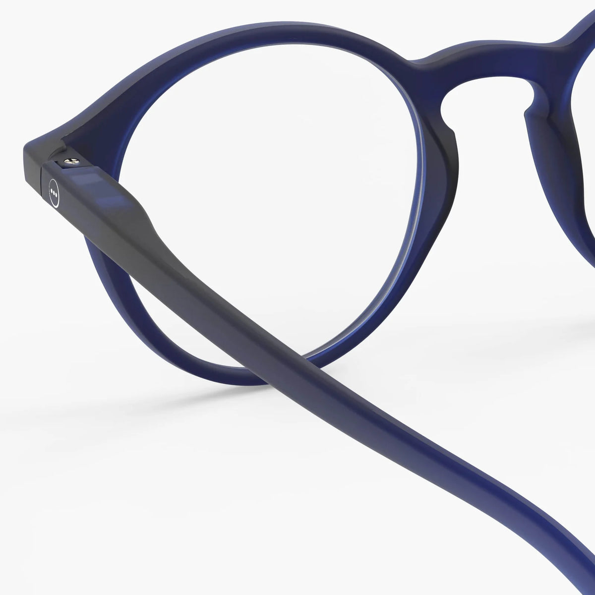 Gafas de Lectura IZIPIZI #D Midnight Blue detalle de la bisagra y la patilla