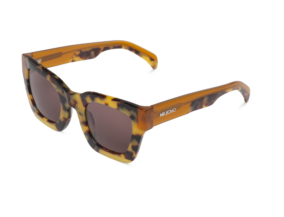 Gafas de sol Mr. Boho BONDI Hideout en vista oblicua, mostrando montura y lentes