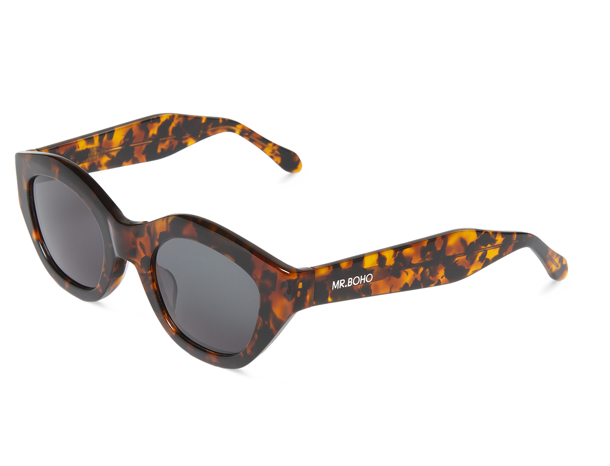 Gafas de sol Mr. Boho CONDESA Cheetah en vista oblicua, montura de carey leopardo