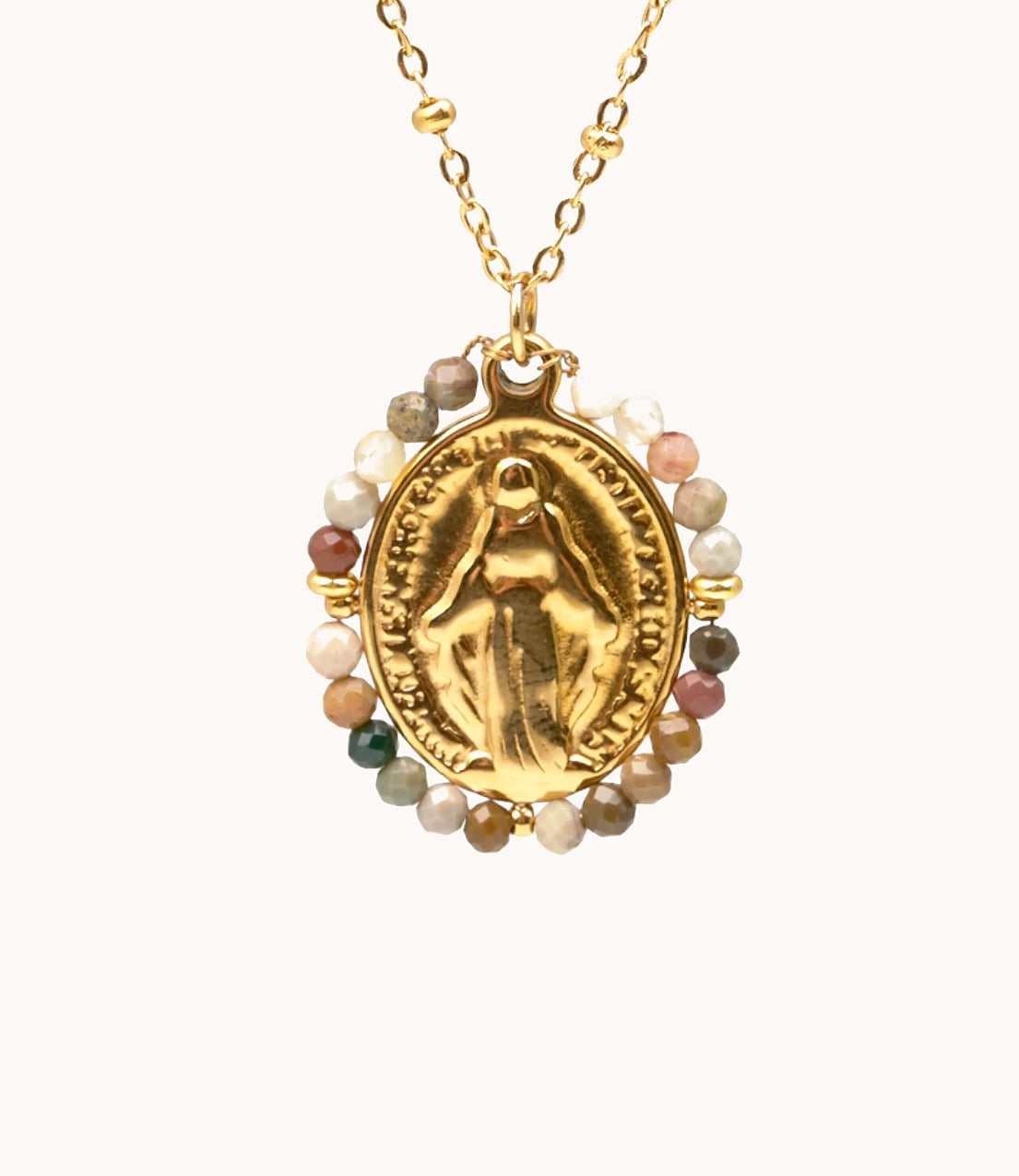 Detalle collar Virgen Milagrosa con alashan natural