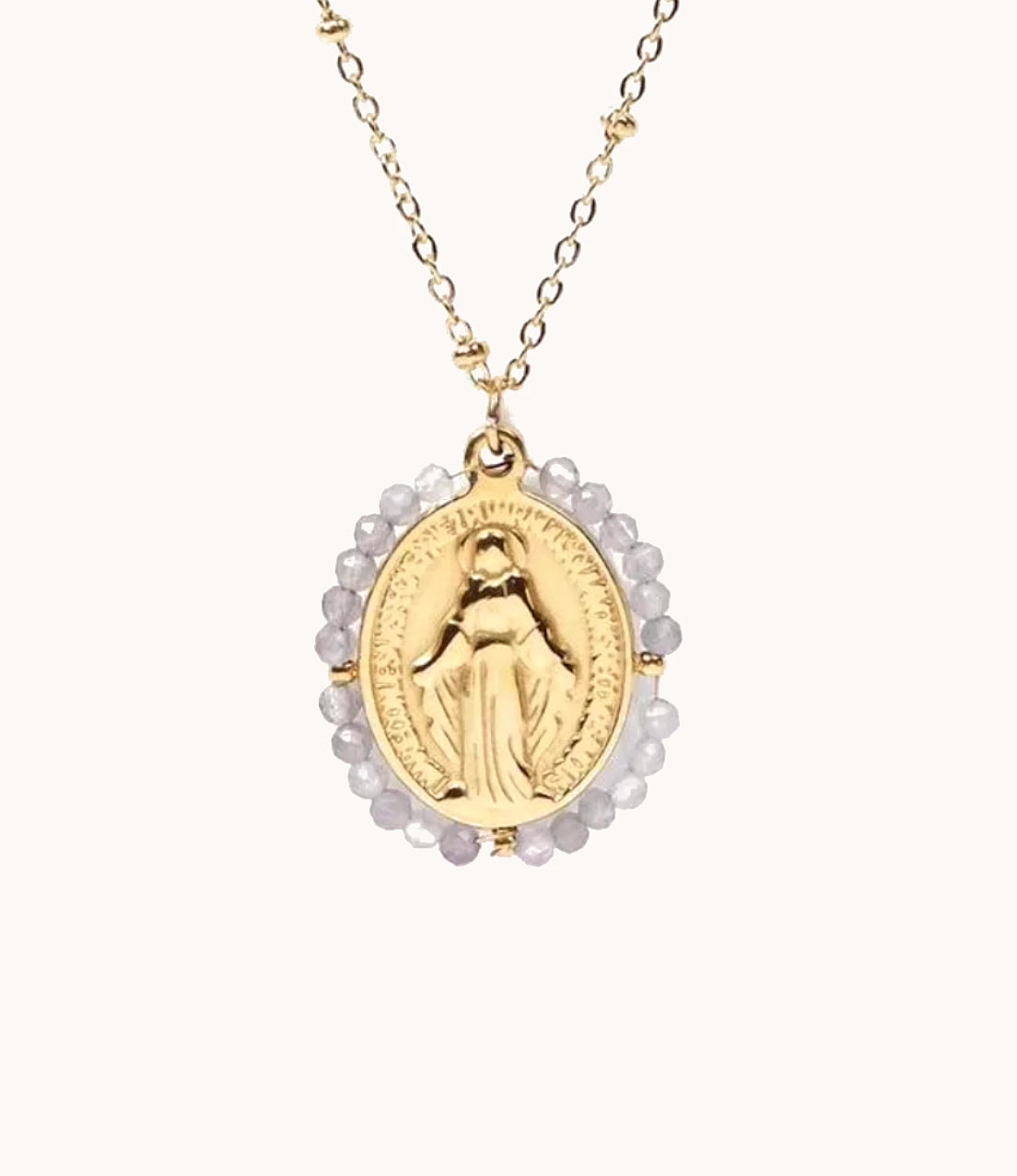 Detalle collar Virgen Milagrosa con labradorita natural