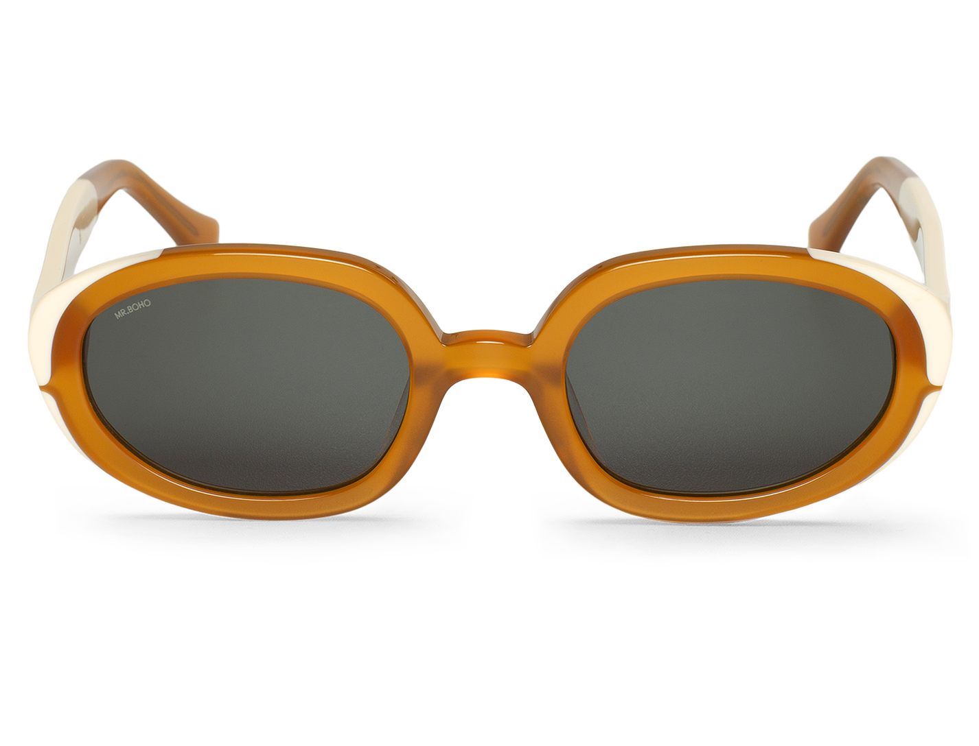Vista frontal de gafas Mr. Boho SOLARTE Achacha con lentes oscuras