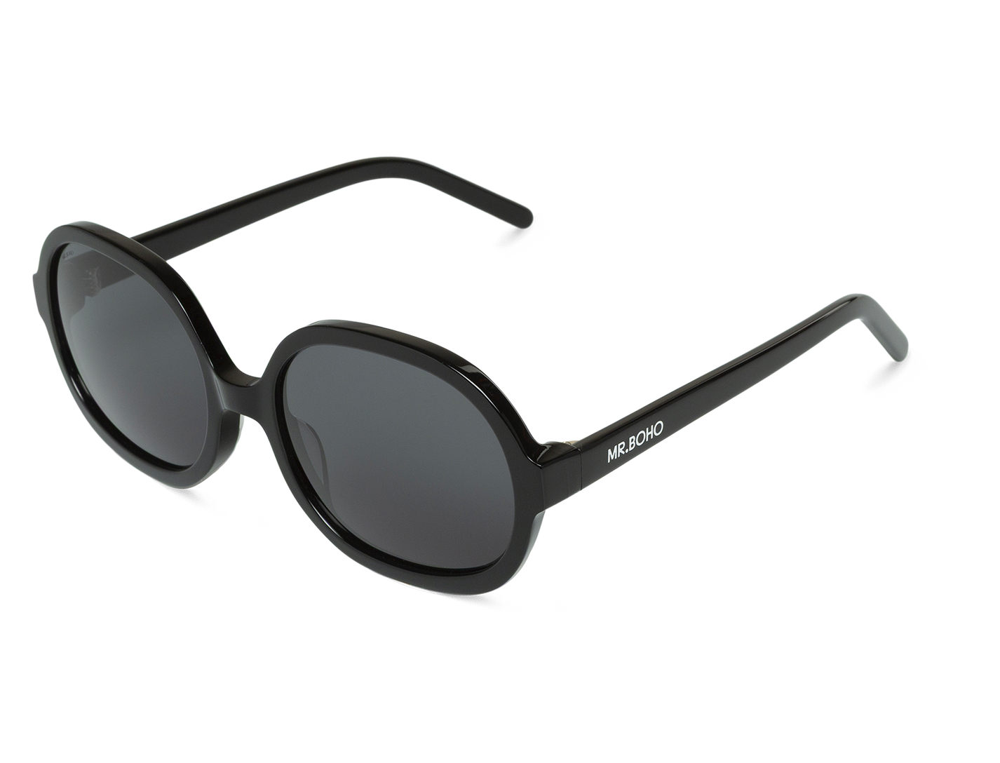 Vista oblicua de gafas Mr. Boho ZICATELA Black con lentes oscuras