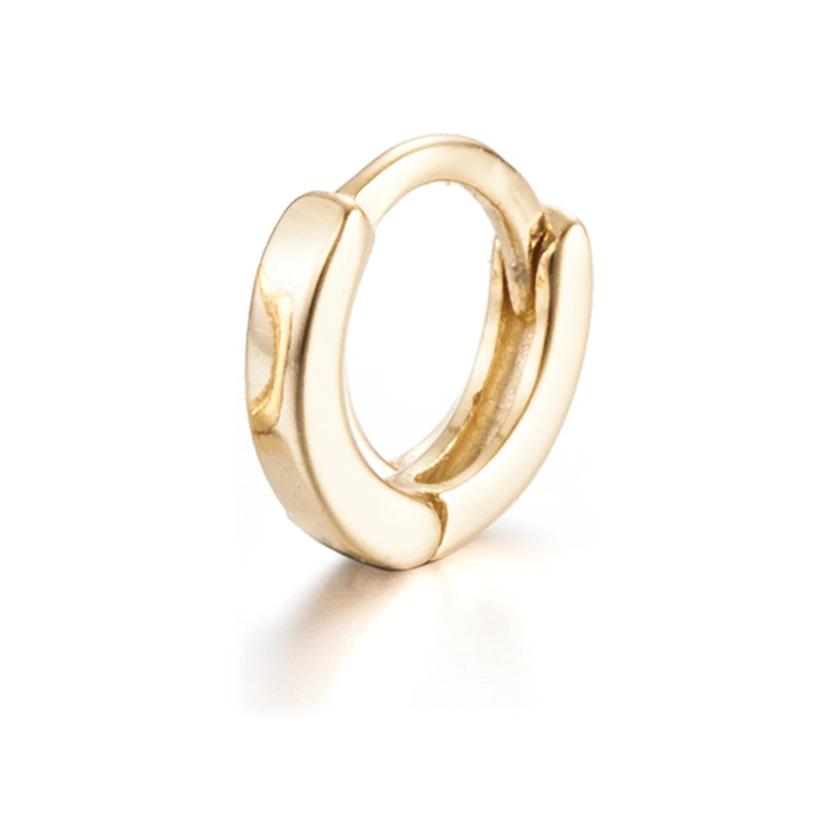 Aro liso 8mm. en dorado, de frente con el aro completo