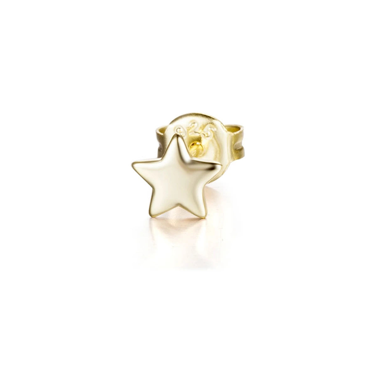 Pendiente Estrella de Plata de Ley 925 y Oro en dorado, de frente con estrella lisa