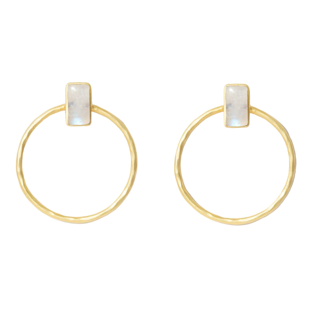 Pendientes Anayet dorados con piedra natural piedra luna en aro grande — Cobalto Accesorios
