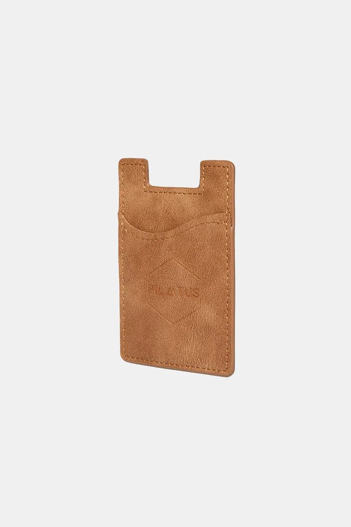 Tarjetero Terra Caramel visto de cerca, accesorio compacto para tarjetas