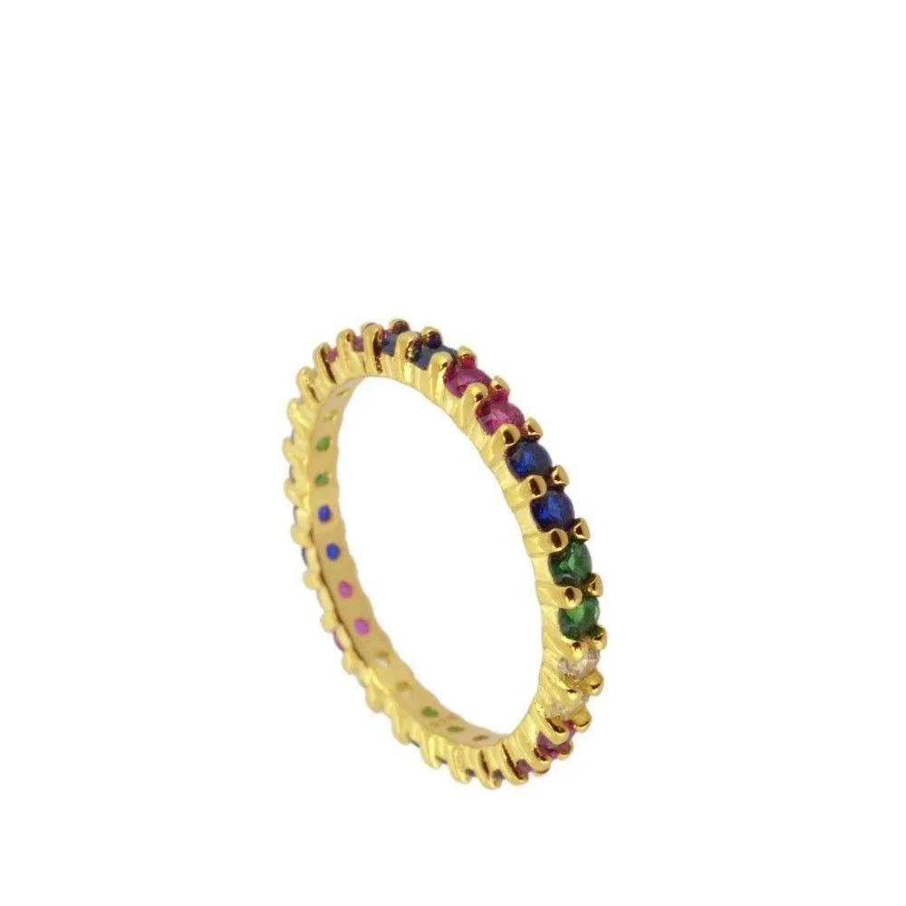 Anillo con circonitas de colores, pieza fina para aportar brillo al look