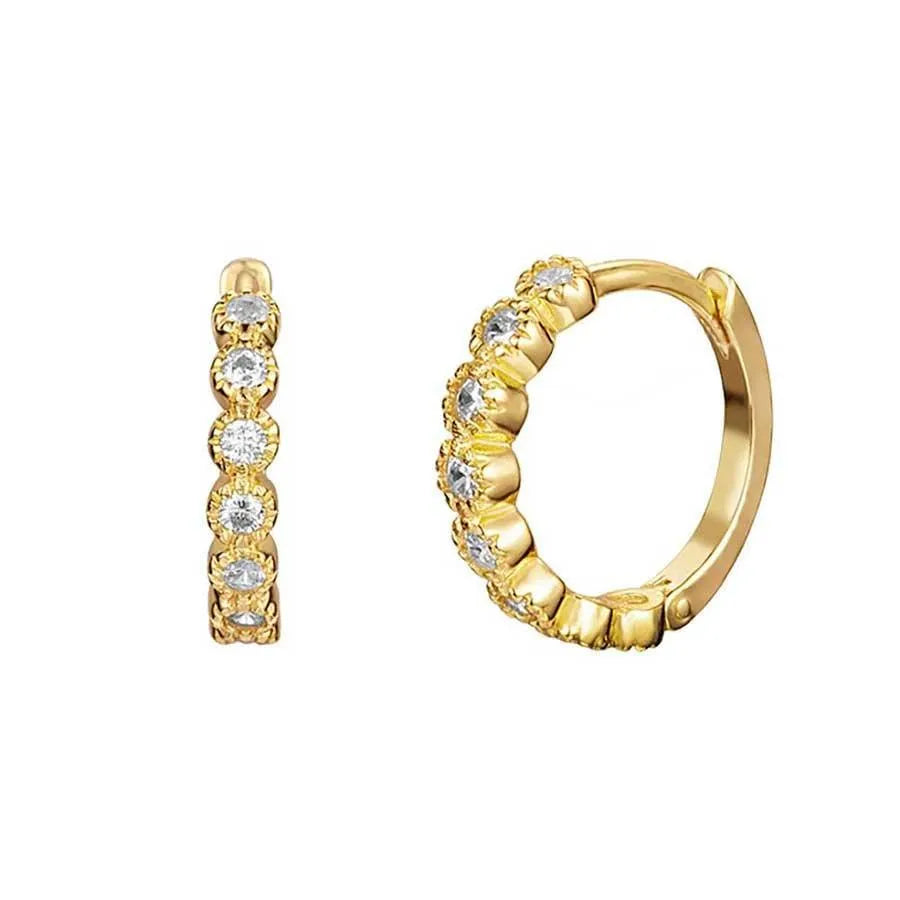Aro de 13 mm con circonitas redondas, diseño brillante y cómodo para llevar a diario