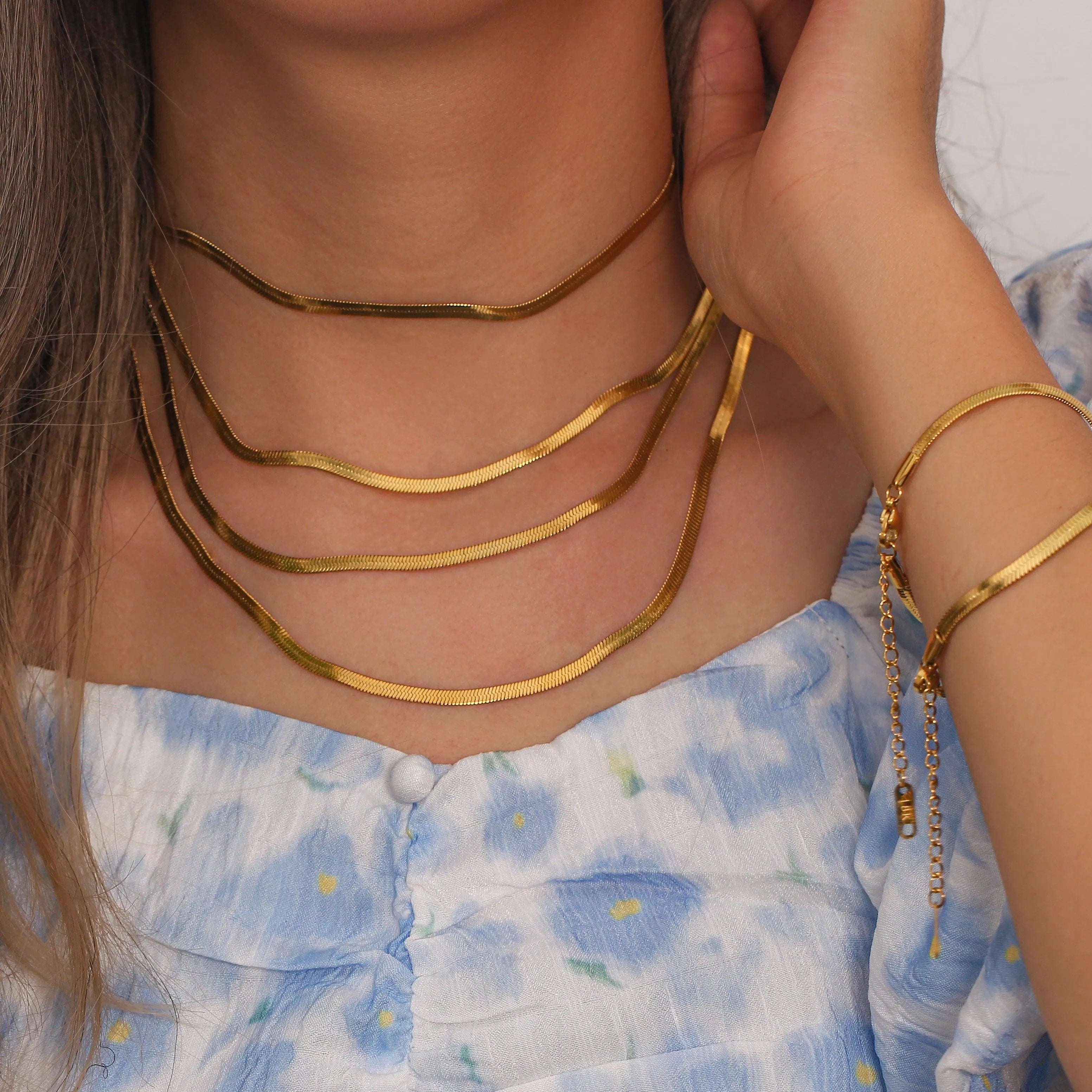 Detalle del Collar Magic de acero de 3 mm, pieza básica para diario