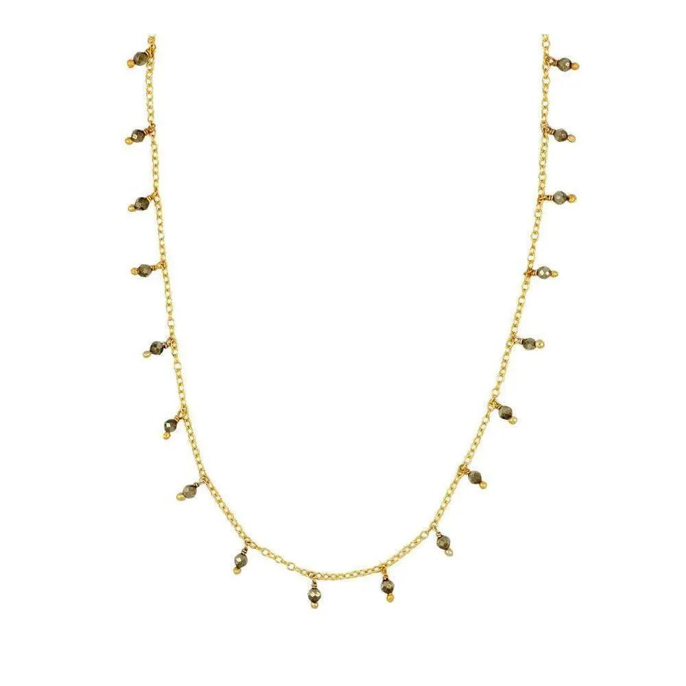 Collar de piedras semipreciosas en tonos cálidos, accesorio fino y natural